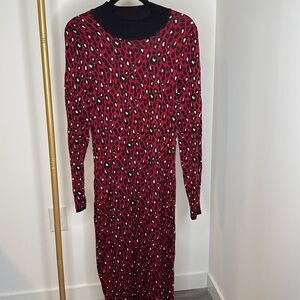 Beautiful maxi sweater dress. Fashion to Figure size 0plus